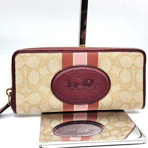 Coach Signature Jacquard Horse and Carriage Slim Accordion Zip Wallet. New